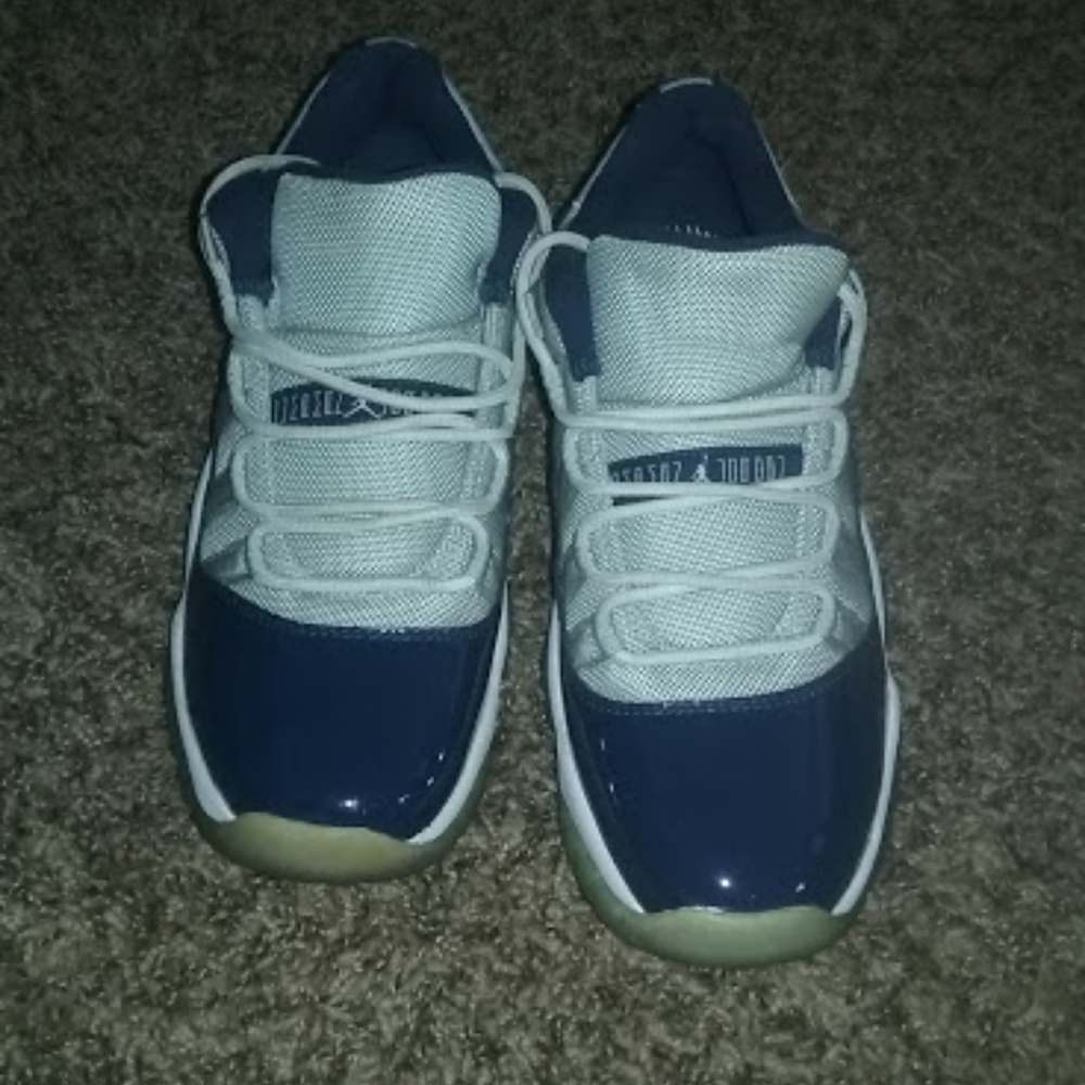 Jordan 11 Georgetown